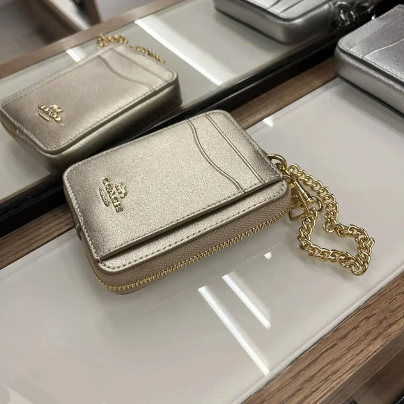 ZIP CARD CASE (COACH CW890) GOLD/LIGHT CHAMPAGNE - Picture 4 of 9